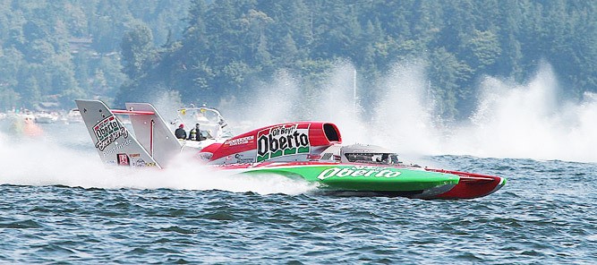 The Oh Boy! Oberto hydroplane and its crew chief