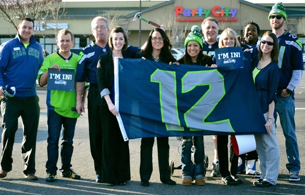 Representatives of the Federal Way Bank of America and Historical Society of Federal Way