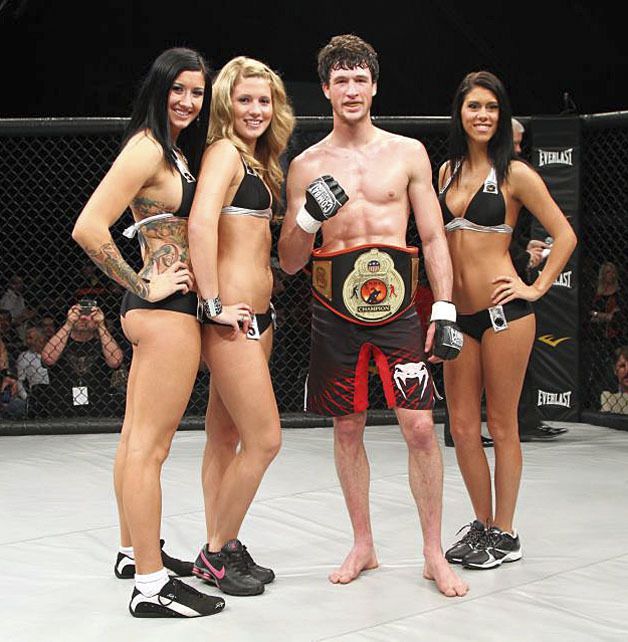 Julian Erosa claimed the featherweight title after submitting Ryan Mulvihill in the fourth round at CageSport XIX