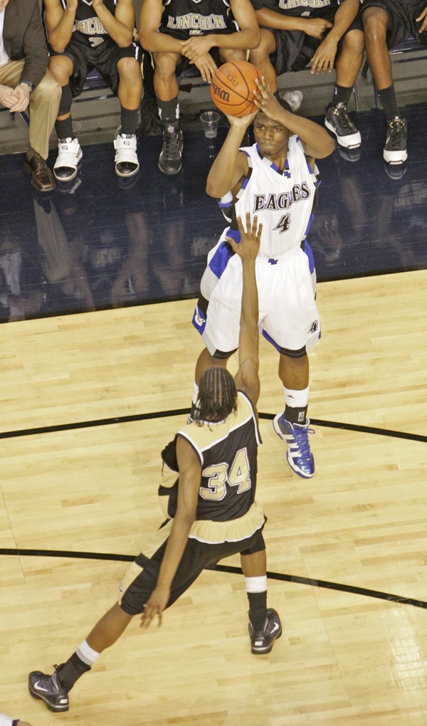 Federal Way senior Jerry Duckworth averaged 20.1 points a game for the Eagles this season.