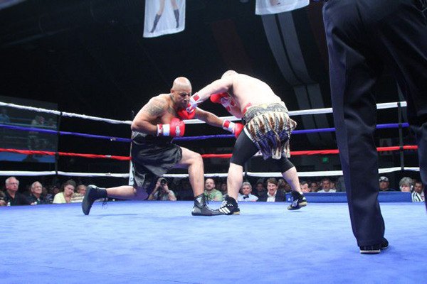 Federal Way boxer Vincent Thompson