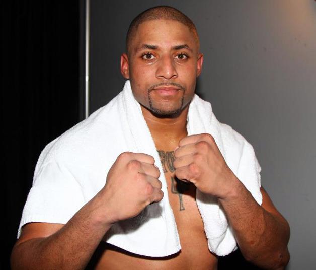 Federal Way heavyweight Vincent Thompson remains undefeated in his professional career following his victory May 25 on ESPN's Friday Night Fights.