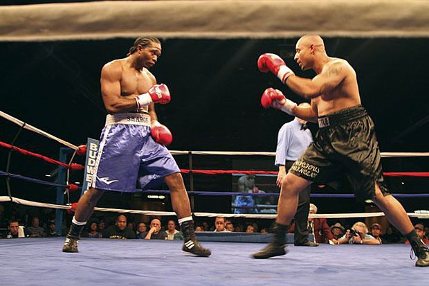 Federal Way heavyweight boxer Vincent Thompson (6-0) defeated Charles Ellis (6-1-1) in a five-round featured fight at Battle at the Boat 79