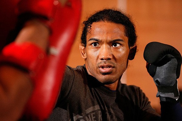 Benson Henderson works out for fans and media during the UFC on FOX open workouts on Wednesday at the Grand Hyatt Seattle.