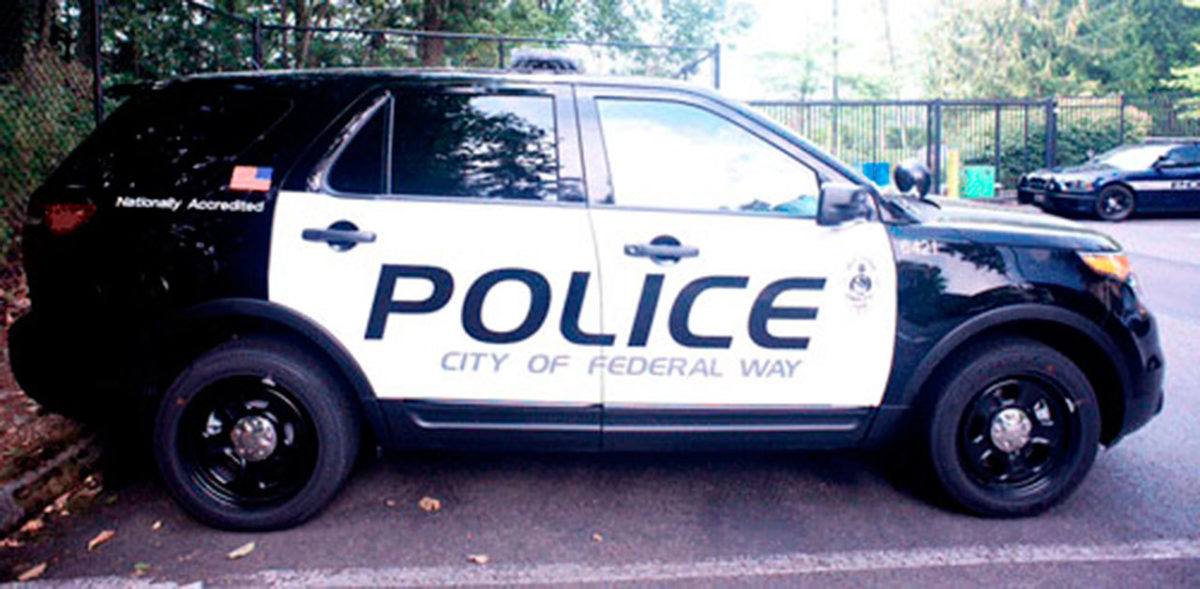 Officers bust man with items in his pants Federal Way Police Blotter