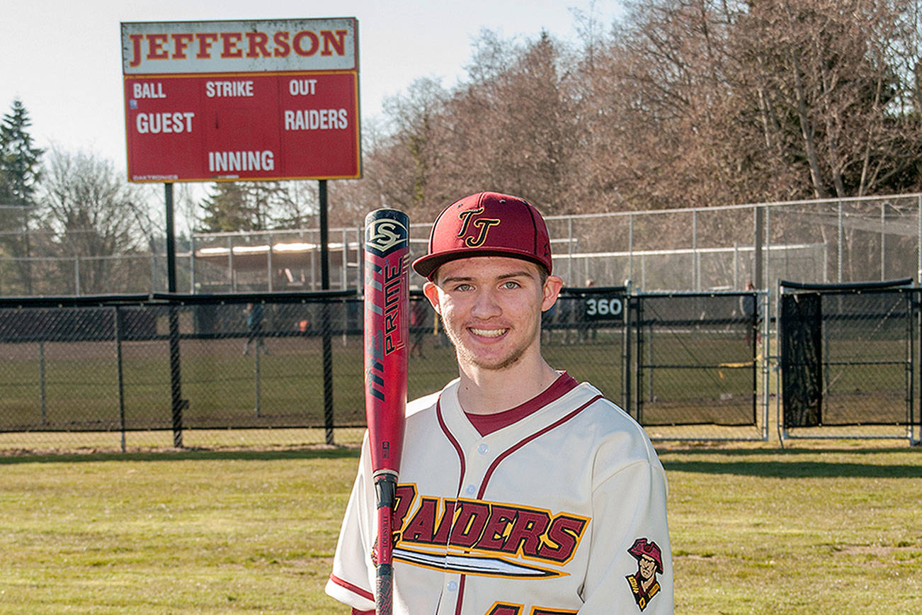 Federal Way Mirror Male Athlete of the Week for May 10: Garrett Lutz