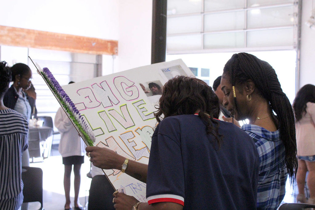 Grieving mothers unite at healing circle | Federal Way Mirror