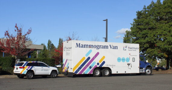 The Mammogram Van parks near Chase Bank. Photo by Keelin Everly-Lang / the Mirror