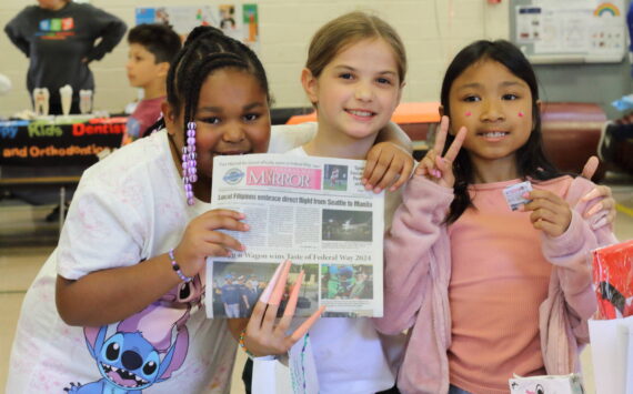 Adelaide students stopped by the Mirror’s table to decorate notebooks and learn about a career in journalism at the career fair this year. Photo by Keelin Everly-Lang / the Mirror