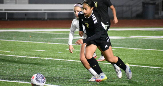 Kaihea Tuifua gets by a Lakes Lancer defender. Ben Ray / The Mirror