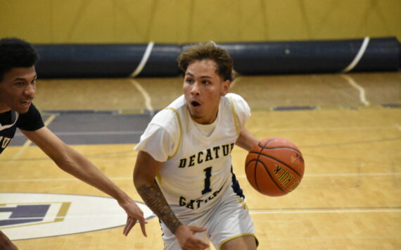 Jorge Martinez Lopez takes on a teammate in a mock-game at Decatur. Ben Ray / The Mirror