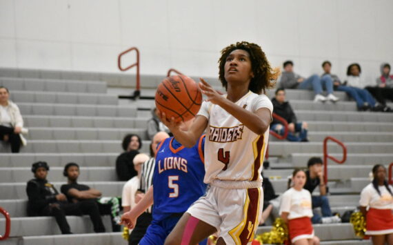 Destini Rogers goes up for a layup for the Raiders against Auburn Mountainview. Ben Ray / The Mirror